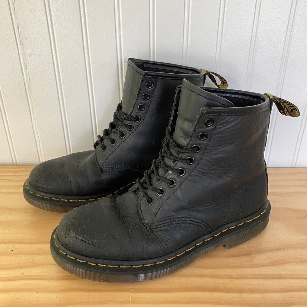 Dr Martens 1460 8-Eye Black Leather Combat Boots Size M8 W9 Work Safety AirWair